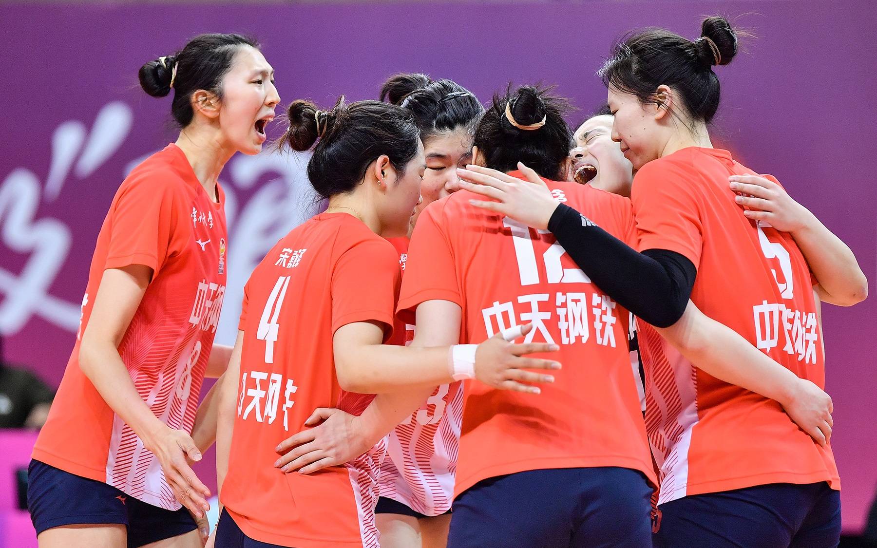 包含世界女排联赛-中国3-1捷克吴梦洁25分庄宇珊21分的词条
