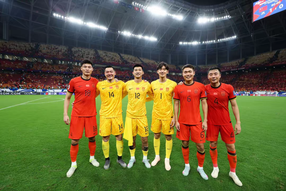 国足结束东亚杯征程选帅成当务之急