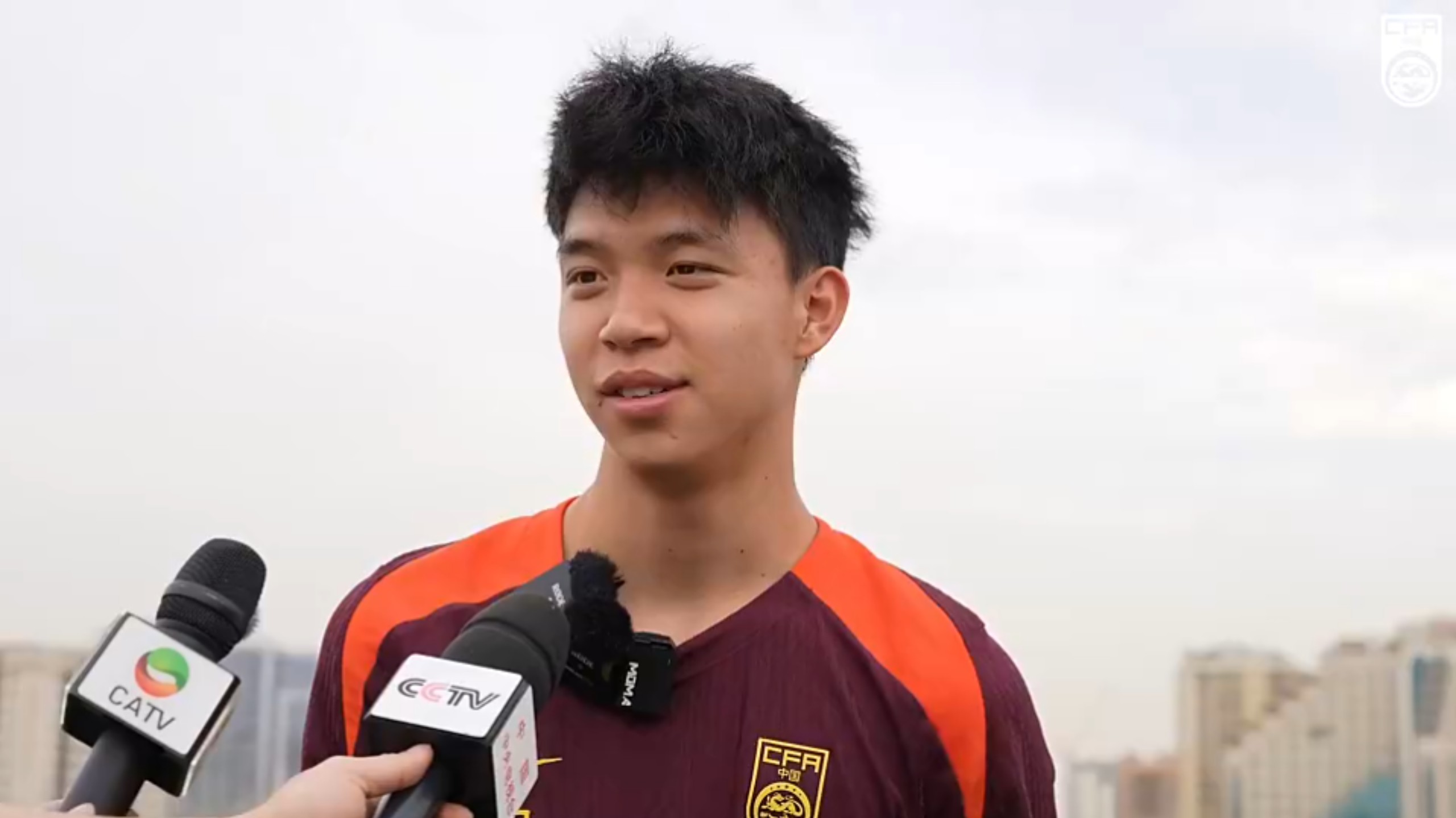 关于霸气！国足再现1大规模冲突：对方多次挑衅，王钰栋罕见发飙！的信息
