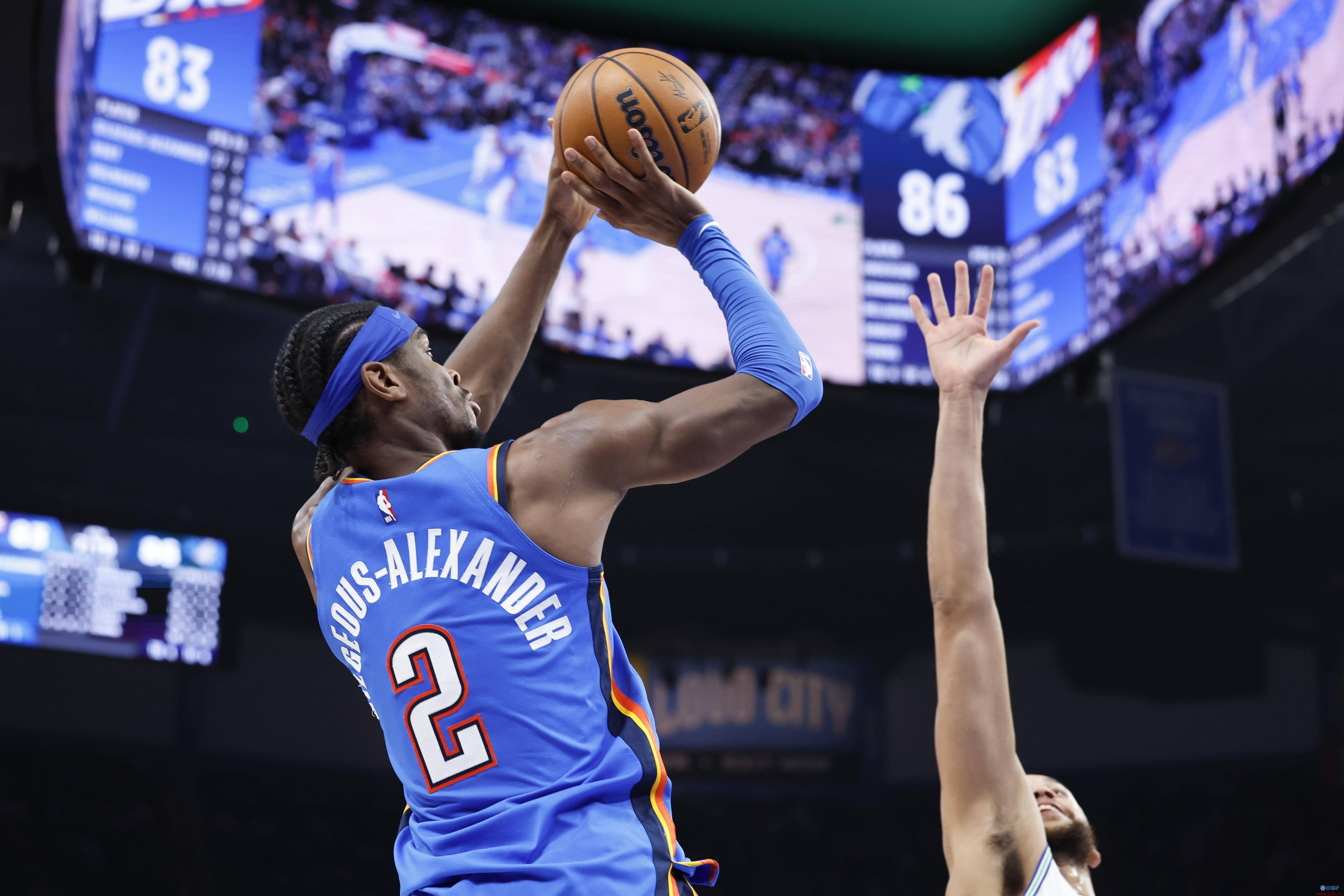 包含NBA-哈利伯顿右跟腱撕裂总决赛带伤作战的词条