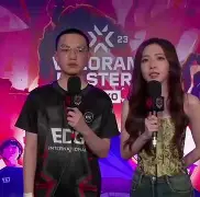 寅兮采访国外选手pnc选人，韩国和离谱哥都把票投给了pcl的DV