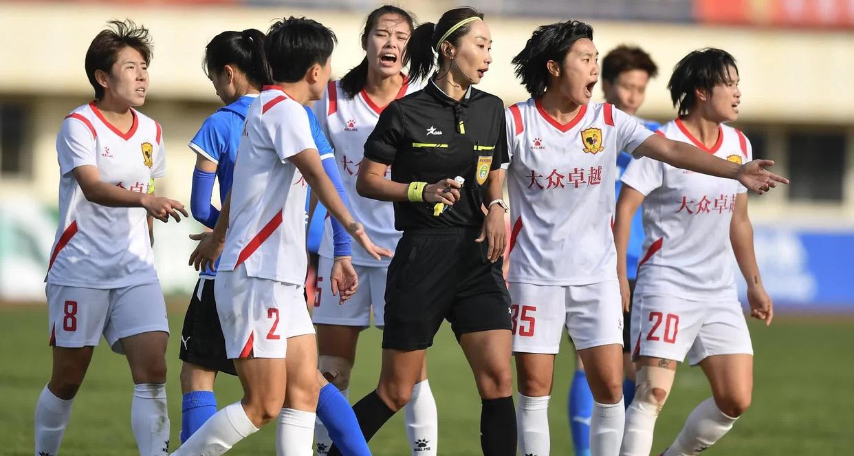 竞技巅峰，女足巡回赛精彩继续